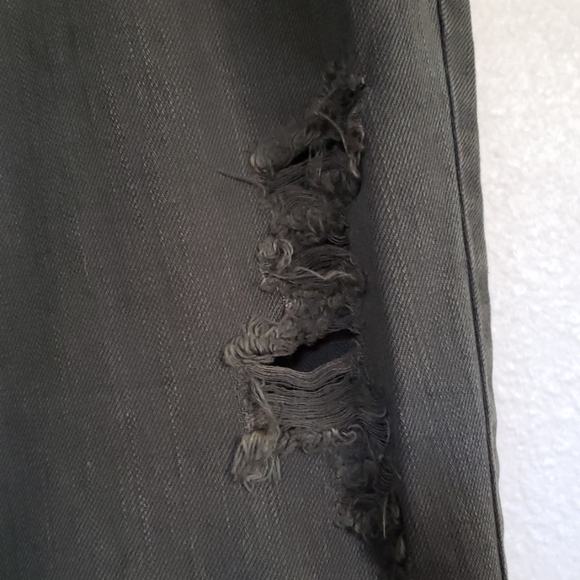 Ripped Jeans by Thread Workship. - Picture 3 of 8